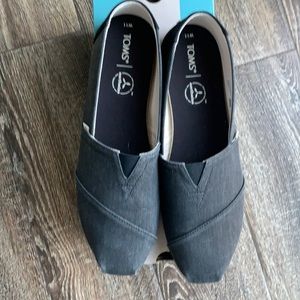NIB Women’s Toms Size 11 Avalon Black coated Canvas